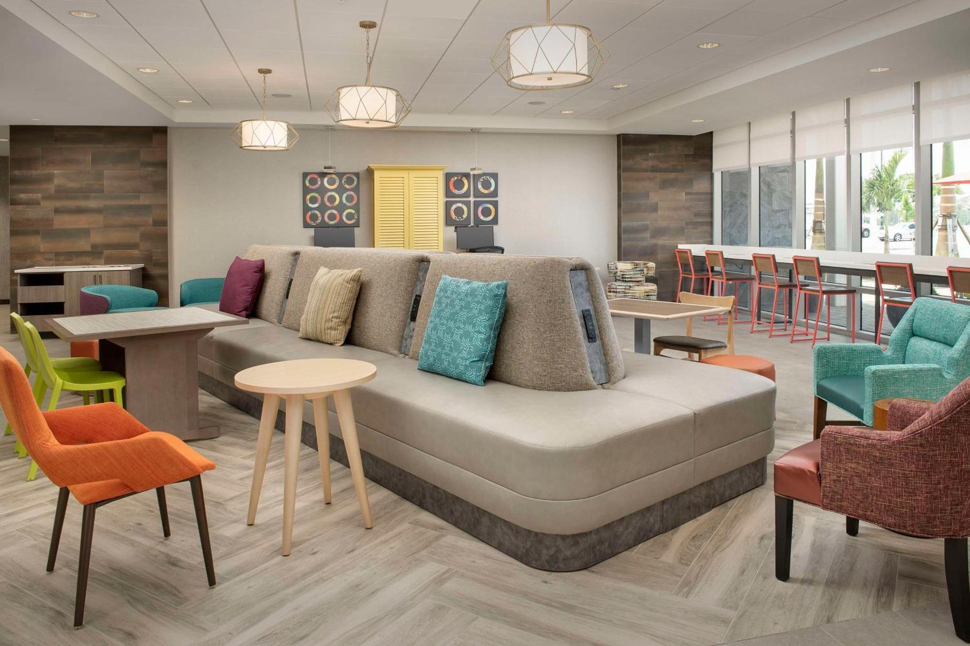 Home2 Suites By Hilton Fort Myers Airport エクステリア 写真