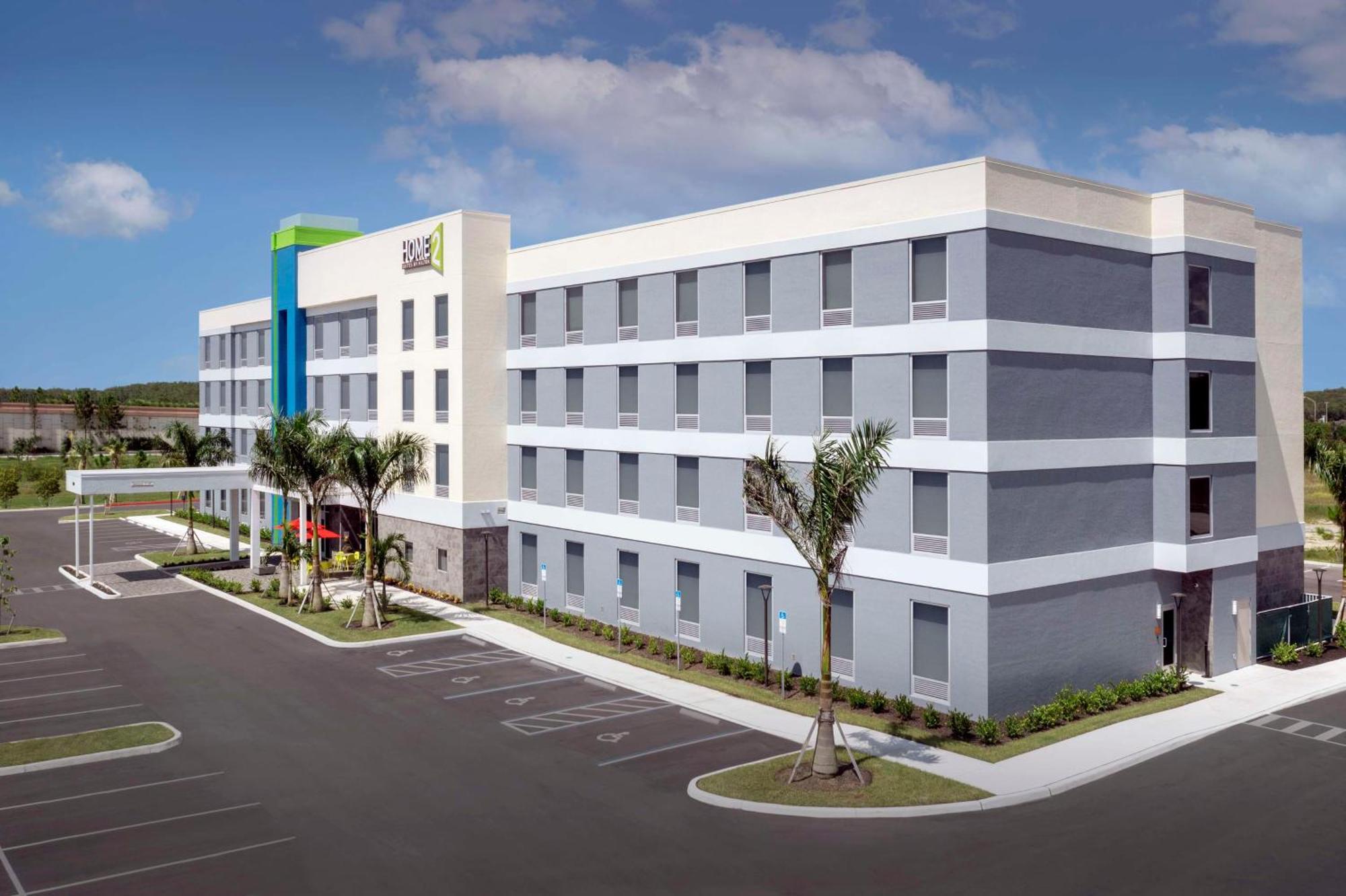 Home2 Suites By Hilton Fort Myers Airport エクステリア 写真